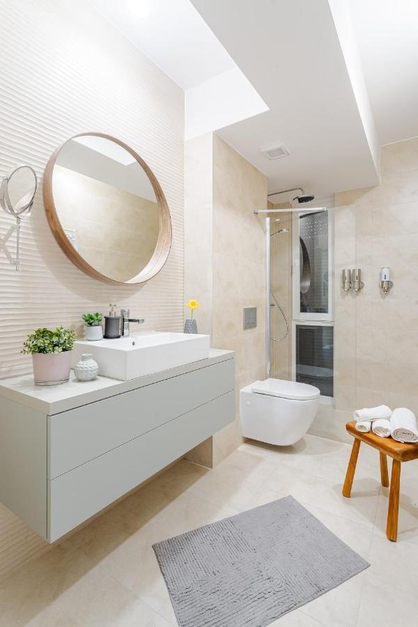 Il Lago - Sunrise - Cozy Luxurious Smart Home By The Lake Voluntari Bagian luar foto
